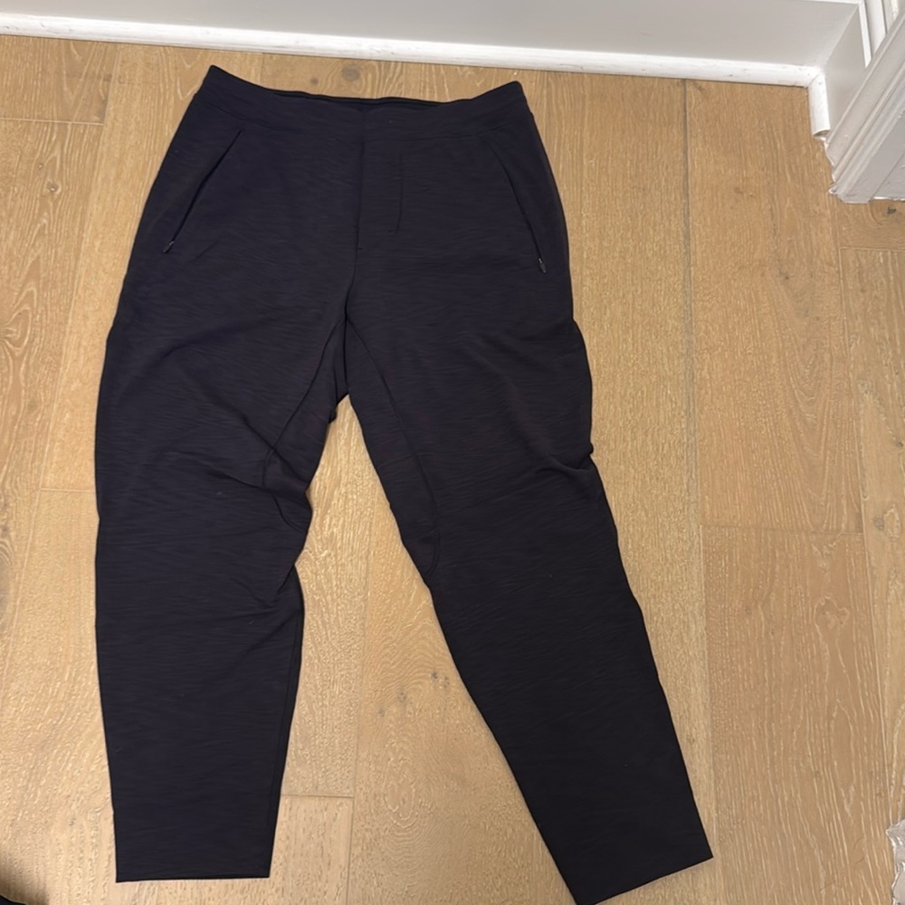 Men’s lululemon jogger pant size large